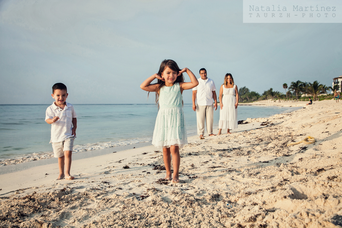 005_fotografocdmx_fotografoplayadelcarmen_mexicocityphotographer_fotosmaternidad_Fotos_Playa_RivieraMaya_Photographer_kids_Fotos_FamilyPhotos_RivieraMaya_Photographer_PlayadelCarmen