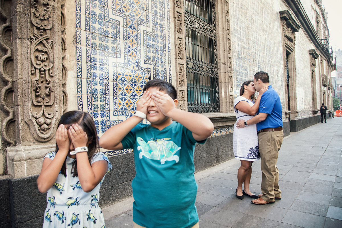007_fotografocdmx_sesiónfamiliarcdmx_mexicocitylocalphotographer_couplephotoshoot_mexicocityphotographer_flytographermexicocity_sesiondematernidad_mexicocityphotoshoot_shootmytravelmexicocity